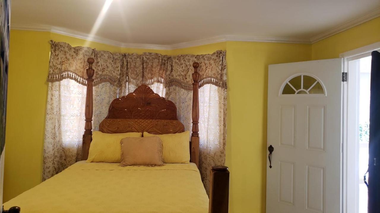 Eve'S Rockaway Villa Alligator Pond Village ภายนอก รูปภาพ
