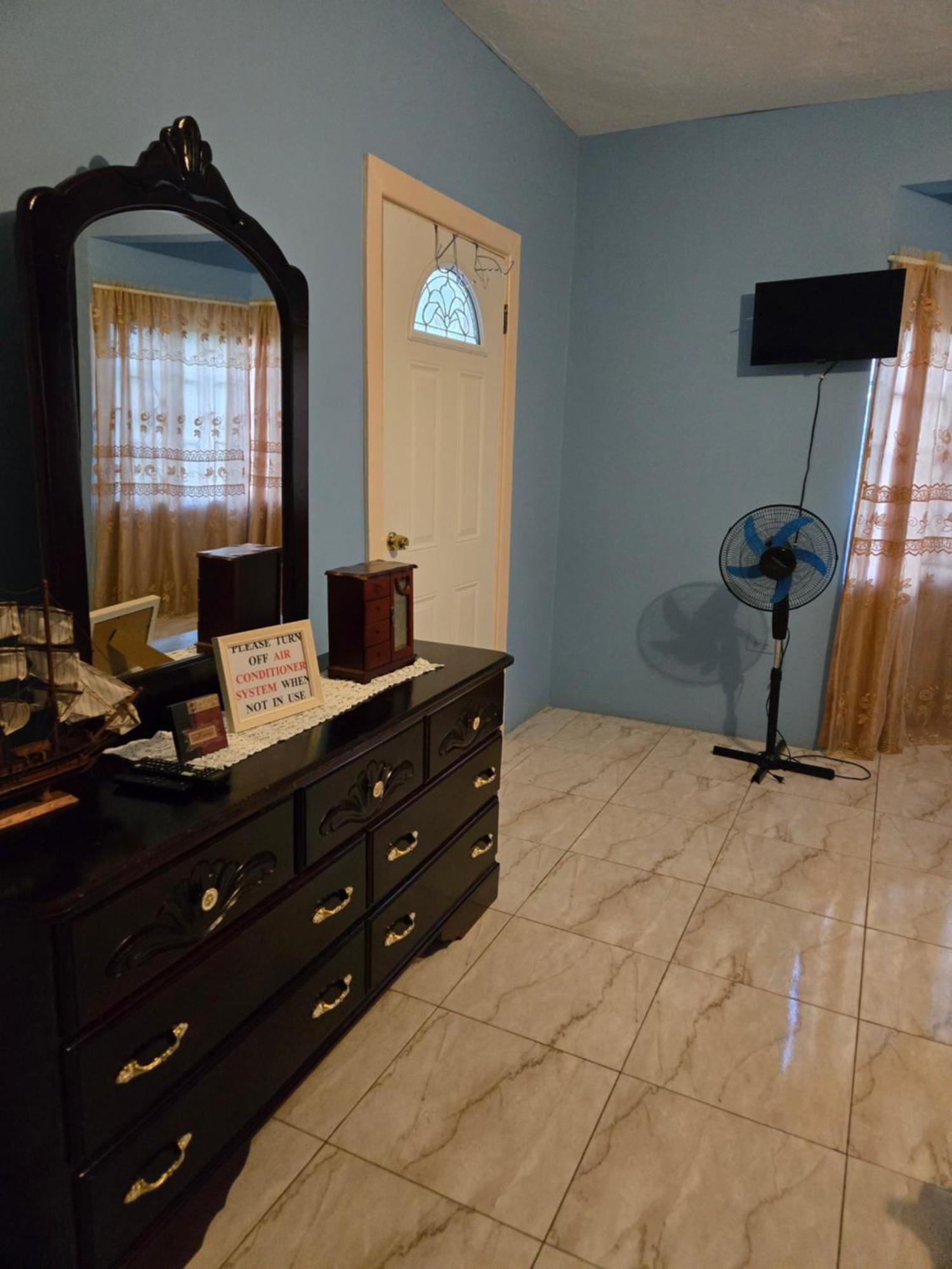 Eve'S Rockaway Villa Alligator Pond Village ภายนอก รูปภาพ
